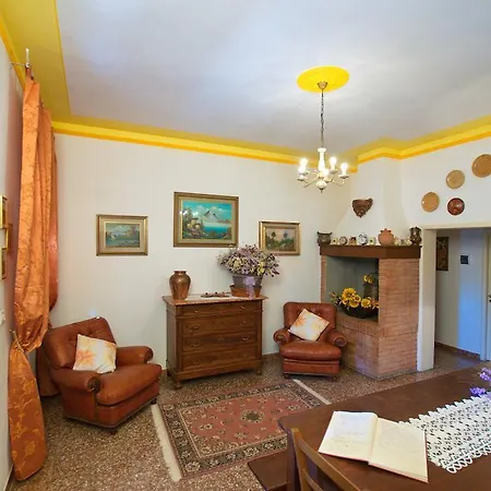 Casale Le Capanne Cortona