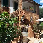Casale Le Capanne Вилла